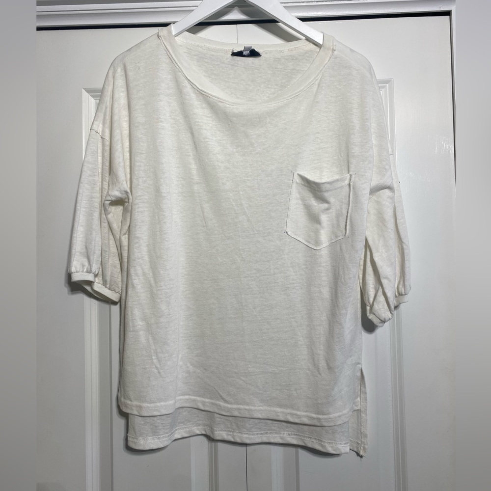 Fate basic tee with front pocket size small